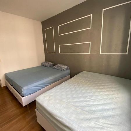 Apartamento Guaruja Pitangueiras 50 Metros Da Praia. Exteriör bild